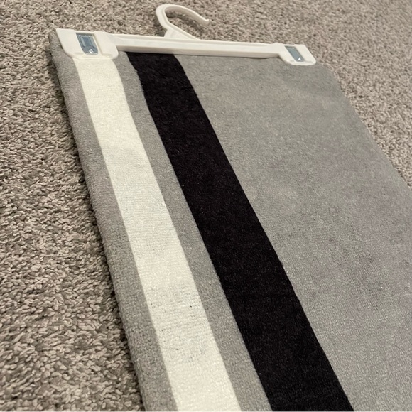 New WinCraft NBA Statement Edition On Court San Antonio Spurs 22" x 42" Towel - Picture 6 of 7